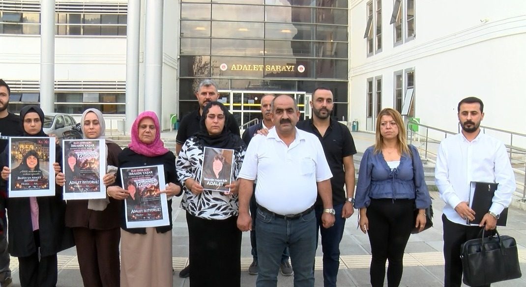 Hatay’da işçilerin kaldığı konteyneri ataşe veren 2 sanığa ağırlaştırılmış müebbet ve 19’ar yıl hapis Alican GÜMÜŞ/ HATAY, – HATAY’ın Antakya ilçesinde, işçilerin kaldığı konteynerin