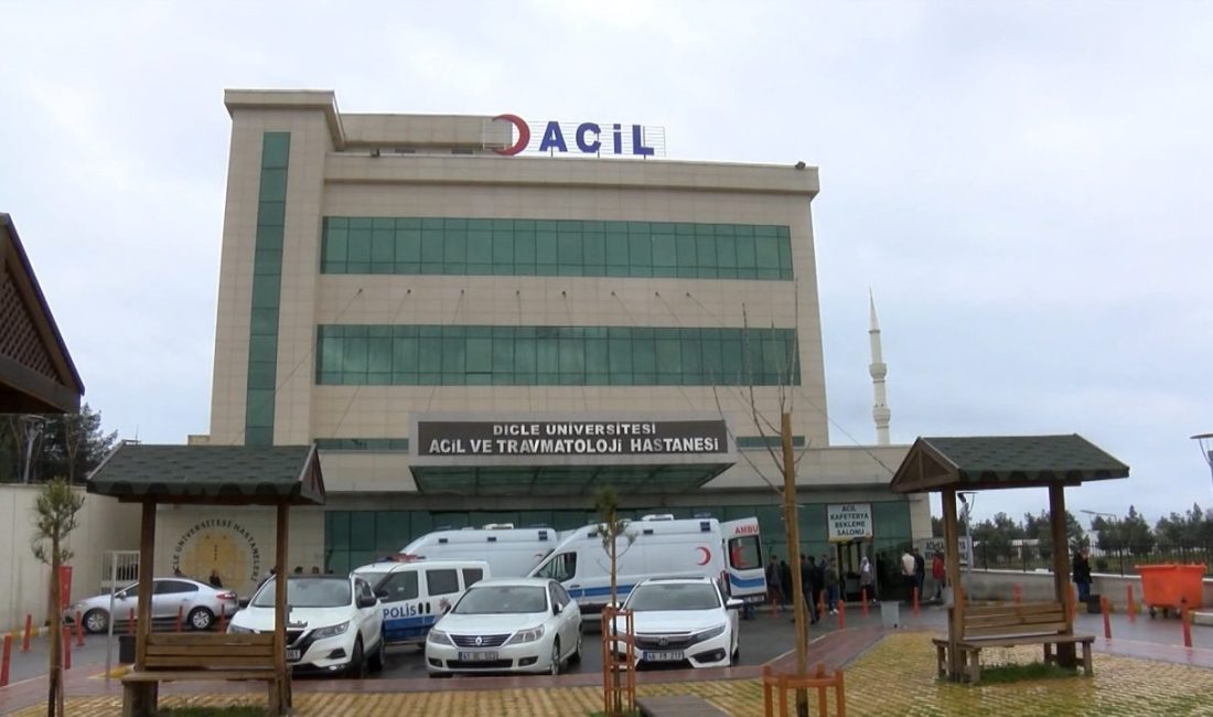 İki grup arasında silahlı kavga: 1 yaralı Seyfettin EKEN-Hüseyin İÇLİ/DİYARBAKIR, -DİYARBAKIR’ın Sur ilçesinde iki grup arasında silahlı