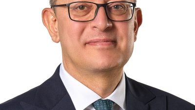 İSTANBUL, – İŞ Bankası Grubu, üst yönetiminde yapılan değişikliklerle bankanın