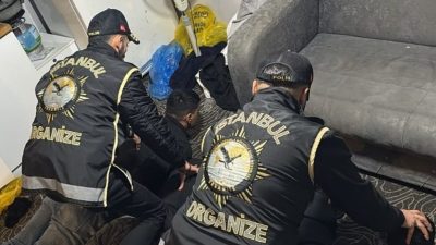 İSTANBUL, -İş insanı Nevzat Aydın, oğlunun Trabzonspor-Beşiktaş maçında seremoniye çıkması