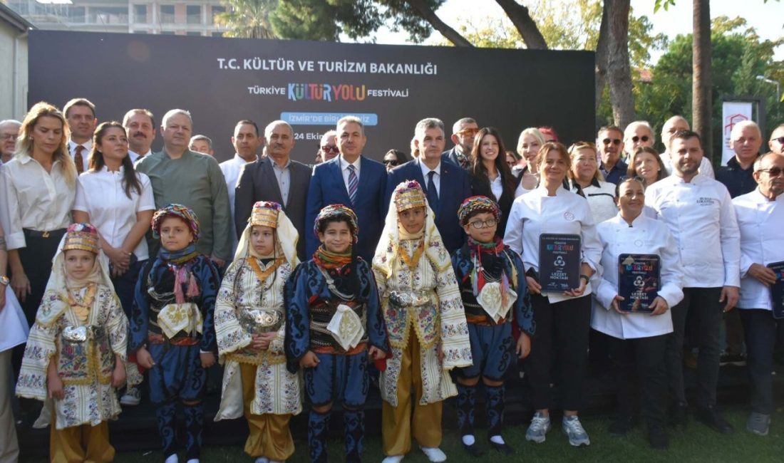 İzmir Kültür Yolu Festivali kapılarını açtı Seza Nur ALPDÜNDAR/İZMİR, – KÜLTÜR ve Turizm Bakanlığı tarafından düzenlenen