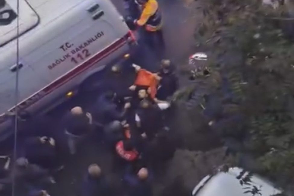 Kağıthane’de sokakta silahlı saldırıya uğrayan adam hayatını kaybetti Hasan YILDIRIM- Doğan Can CESUR / İSTANBUL – Kağıthane’de sokakta