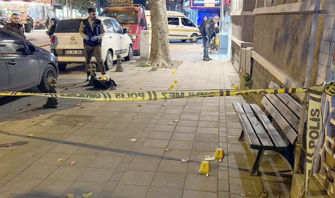 Kaldırımda yürürken motosiktetten açılan ateşle yaralandı Mehmetcan ARSLAN/ÇORLU(Tekirdağ), – TEKİRDAĞ’ın Çorlu ilçesinde kaldırımda yürüyen S.T.(38), motosikletli