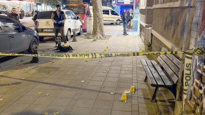 Mehmetcan ARSLAN/ÇORLU(Tekirdağ), – TEKİRDAĞ’ın Çorlu ilçesinde kaldırımda yürüyen S.T.(38), motosikletli