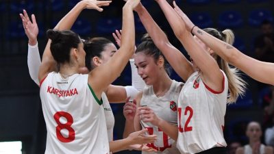 İZMİR, – KADINLAR Voleybol 1’inci Lig ekibi Karşıyaka, A Grubu’ndaki