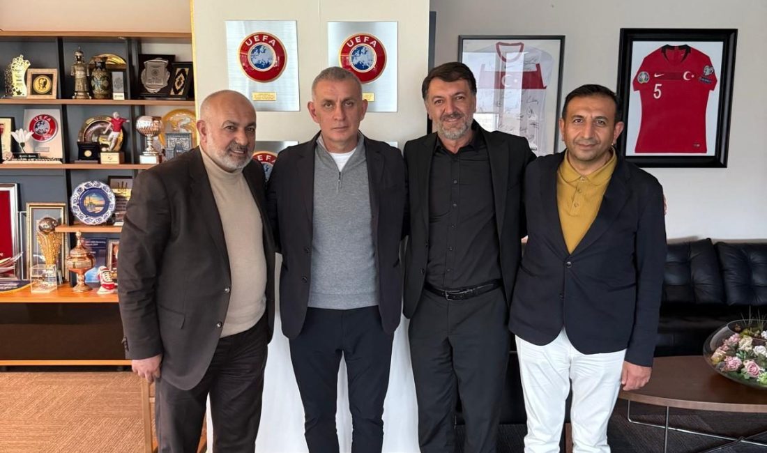 Kayserispor Başkanı Çamlı’dan Hacıosmanoğlu’na ziyaret Samed Aydın SUN/KAYSERİ, – 1’İNCİ Lig ekiplerinden Metro Holding Kayserispor