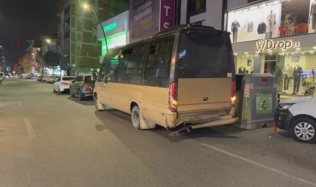 Küçükçekmece’de otomobil, yolcu minibüsüne çarptı: 2 yaralı Hüseyin DOĞAN/İSTANBUL, – KÜÇÜKÇEKMECE’de seyir halindeki otomobil, önündeki yolcu minibüsüne