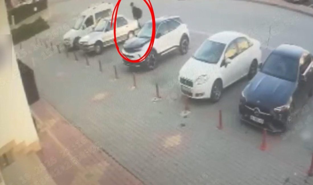 Kuyumcu dükkanında 1,8 milyon TL’lik altını bozdururken suçüstü yakalandı KONYA, – KONYA’da telefon dolandırıcılığı yöntemiyle bir kişinin piyasa değeri