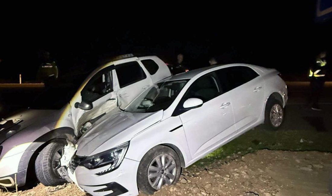 Mardin’de iki otomobil çarpıştı: 6 yaralı Emrullah KARAKAŞ/ DERİK(Mardin), – MARDİN’in Derik ilçesinde iki otomobilin çarpıştığı