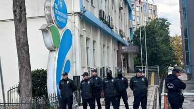 Ramazan ÇETİN/DENİZLİ, – DENİZLİ’nin Merkezefendi Belediyesi’ne yönelik operasyon düzenlendi. Belediye