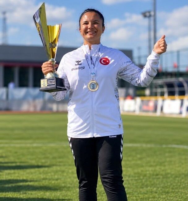 Milaslı Güliz Çakar, Avrupa Şampiyonu olan kadroda yer aldı Cavit AKGÜN / MUĞLA, – GÖRME Engelli Kadın Milli Futbol