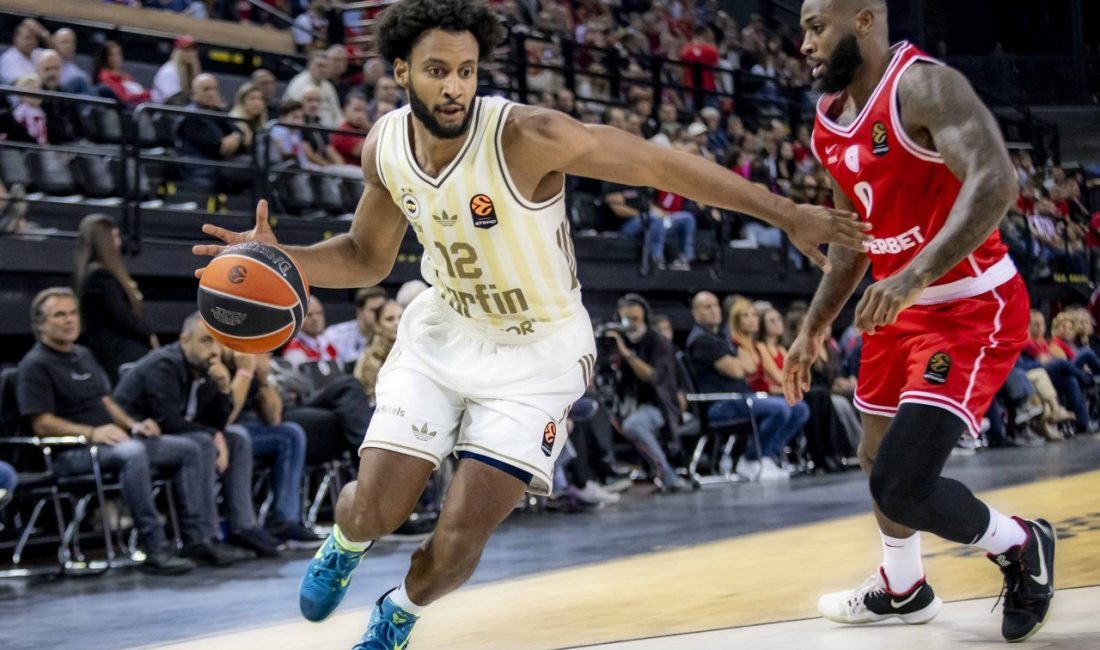 Olympiakos – Fenerbahçe Tarfin: 61-64 İSTANBUL, – SALON: Sunel Arena HAKEMLER: Ilija Belosevic, Emilio Perez,