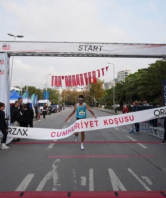 ORZAX 10K Cumhuriyet Koşusu Kadıköy’de binlerce kişiyi buluşturdu İSTANBUL, – KADIKÖY’de düzenlenen Orzax 10K Cumhuriyet Koşusu, yaklaşık 3