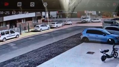 Musa KESKİN/ DÜZCE, – DÜZCE’de otomobil ile minibüs çarpıştıktan sonra