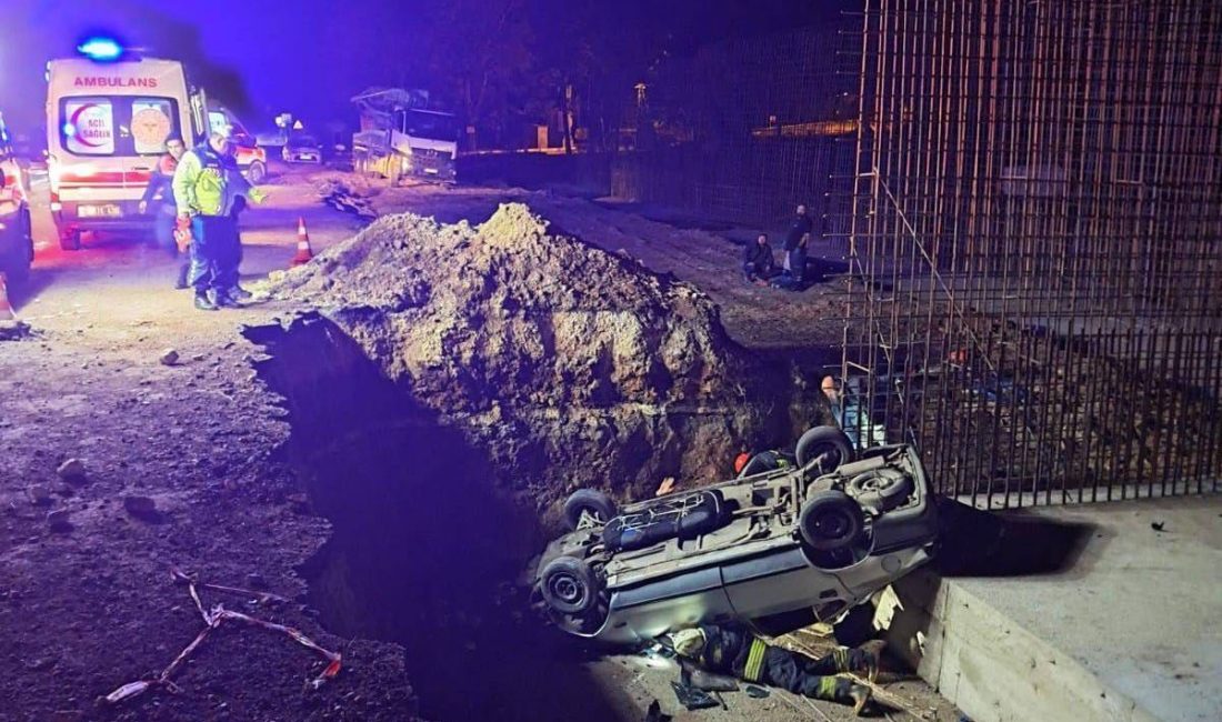 Otomobil, yol yapımı için kazılan çukura düştü; 1 ölü, 5 yaralı Batuhan KILIÇ/ ESKİŞEHİR, – ESKİŞEHİR’in Seyitgazi ilçesinde yol çalışması için