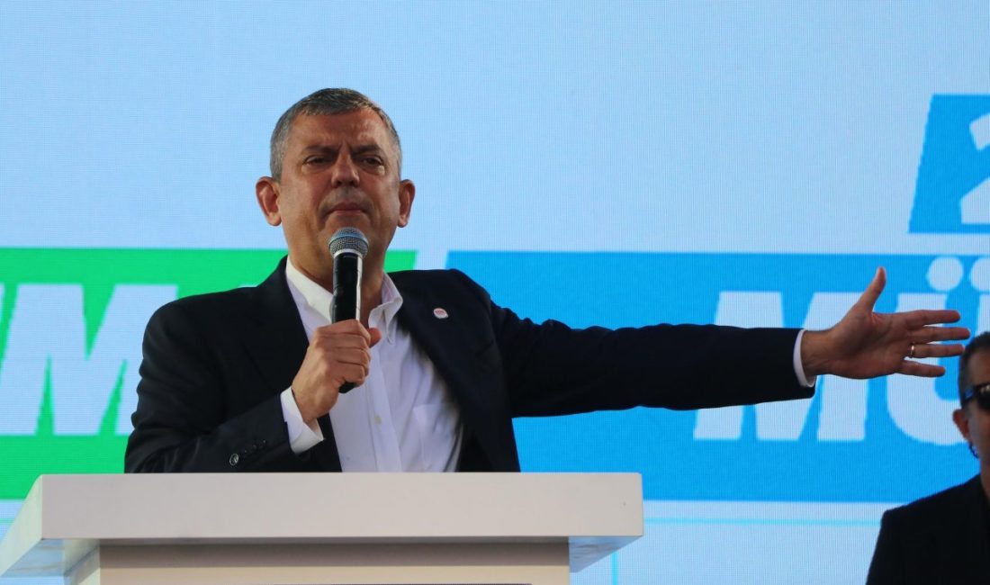 Özgür Özel: Yeni Parti’ye üye olan benim kadar yeni, benim kadar eskidir Ramazan ÇETİN/ DENİZLİ, – YENİ Parti Genel Başkanı Özgür Özel,