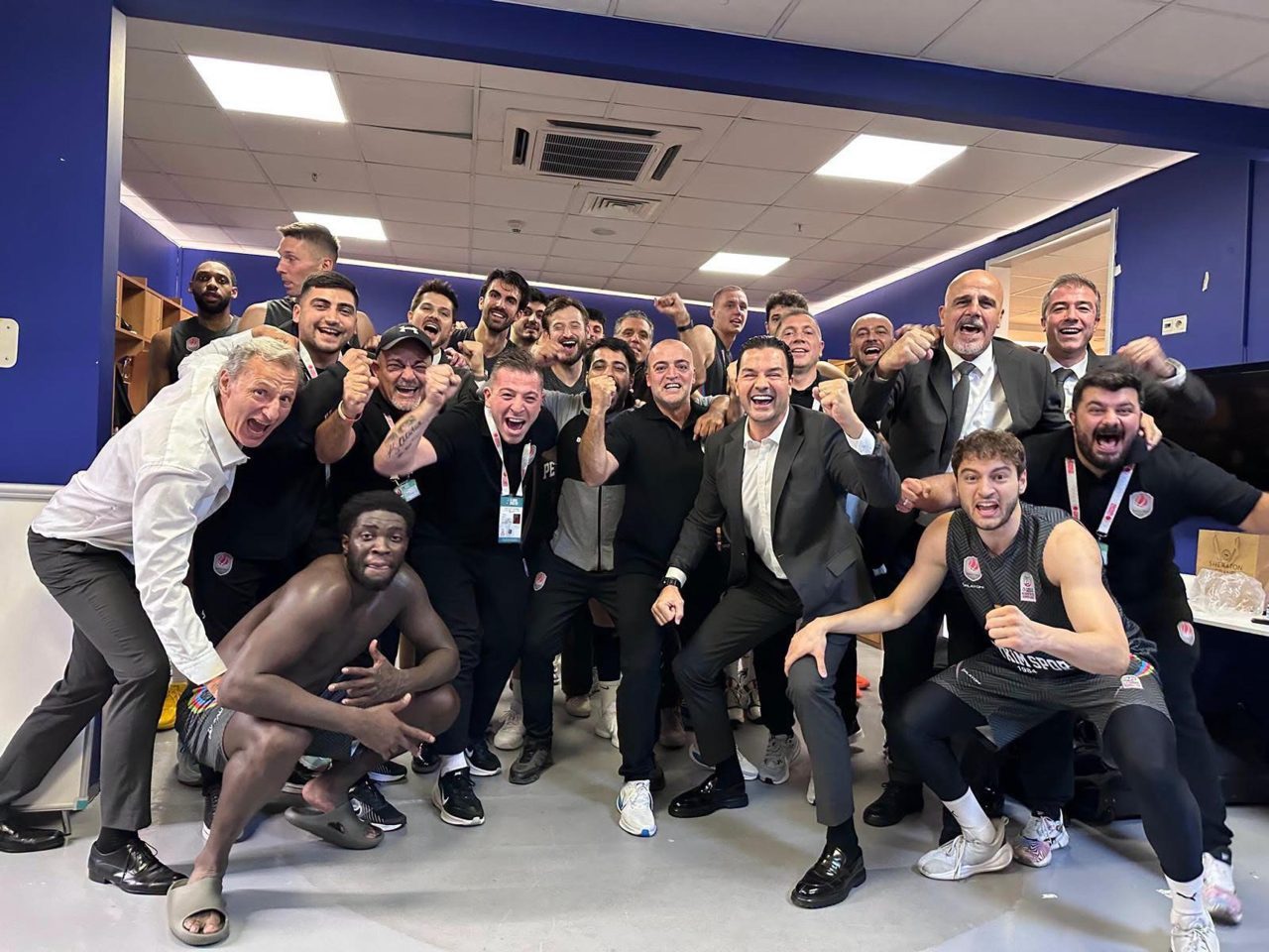 Petkimspor’un yeni hedefi Anadolu Efes İZMİR, – TÜRKİYE Sigorta Basketbol Süper Ligi’nde son iki deplasman