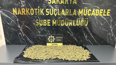 Serhat YILMAZ/HENDEK (Sakarya), – SAKARYA’nın Hendek ilçesinde durdurulan araçta 950
