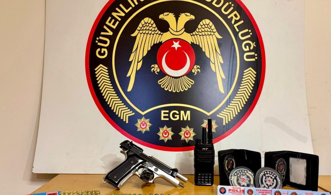 Sanal medyada ‘silah teşhiri’ yapan şüpheliye gözaltı Kadir ÖZEN/İZMİR, – İZMİR’de, sanal medya platformlarında ‘polis haber’, ‘basın