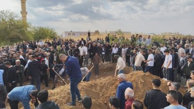 Salih KESKİN-Ahmet AKKUŞ/NUSAYBİN (Mardin), -MARDİN’in Nusaybin ilçesinde yol kenarındaki su