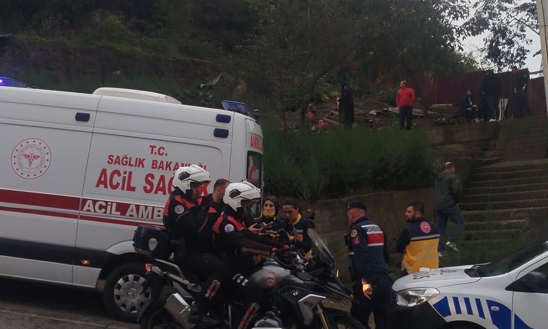 Trabzon’da silahlı kavga; 1 ölü TRABZON, – TRABZON’un Ortahisar ilçesinde çıkan silahlı kavgada Ömer Faruk