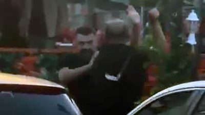 Yusuf YILDIZ/ADANA, – ADANA’da H.A., trafikte tartıştığı U.G.’ye sopayla saldırdı.