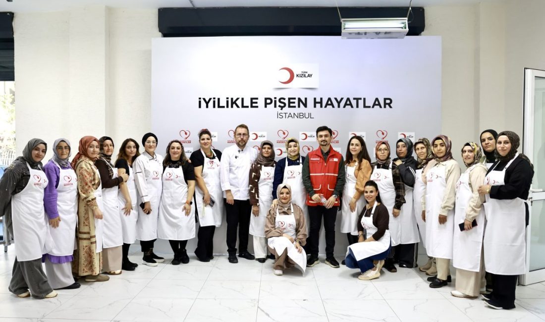 Türk Kızılay Diyarbakırlı kadınları ünlü şeflerle buluşturdu İSTANBUL, – TÜRK Kızılay, depremden etkilenen kadınların mesleki becerilerini geliştirmek