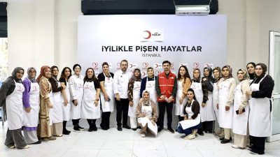 İSTANBUL, – TÜRK Kızılay, depremden etkilenen kadınların mesleki becerilerini geliştirmek