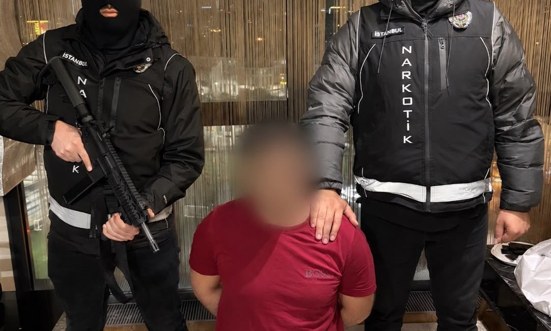 Uluslararası seviyede aranan şüpheli İstanbul’da yakalandı ANKARA, – İÇİŞLERİ Bakanlığı, Belçika tarafından ‘Uyuşturucu madde ticareti ve