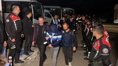 30 ŞÜPHELİ TUTUKLANDI Kütahya merkezli 5 ilde düzenlenen yasa dışı