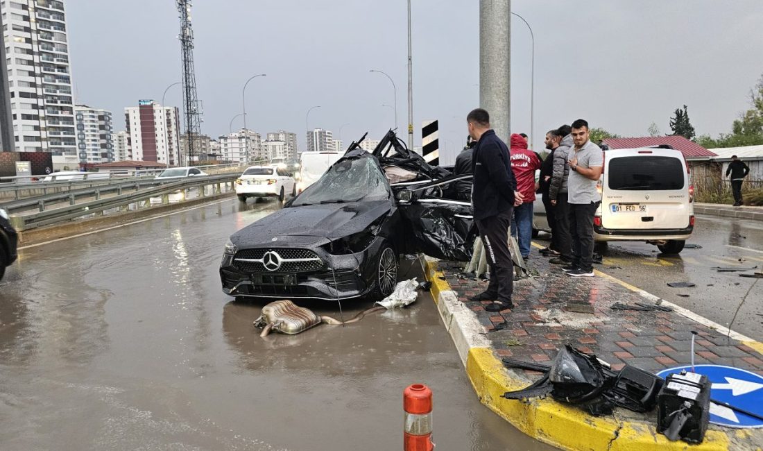 Yön tabelasının direğine çarpan otomobilin sürücüsü öldü Gökhan KESKİNCİ/ ADANA, – ADANA’da Mert Aydın (33), kontrolünü kaybettiği