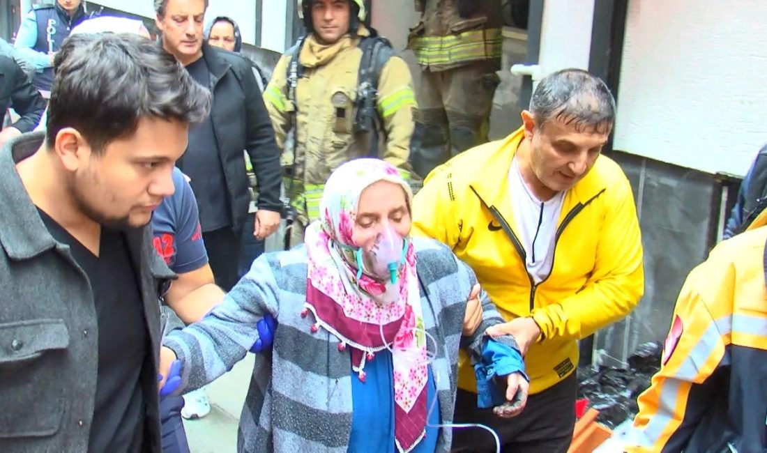 Zeytinburnu’nda 5 katlı binada çıkan yangında 2 kişi dumandan etkilendi Emre KURT – Tolga DEMİR / İSTANBUL, – ZEYTİNBURNU’nda 5